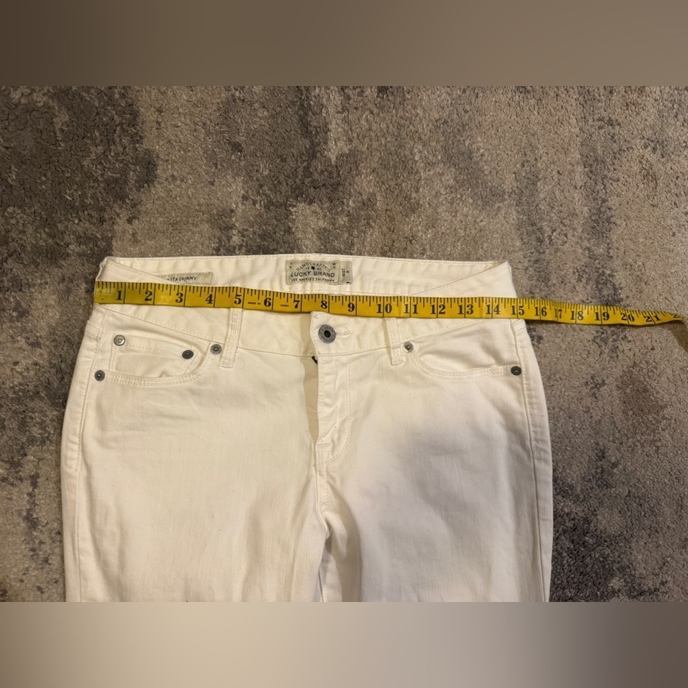 Women’s Lucky Brand Midrise White  Jeans - Picture 6 of 7